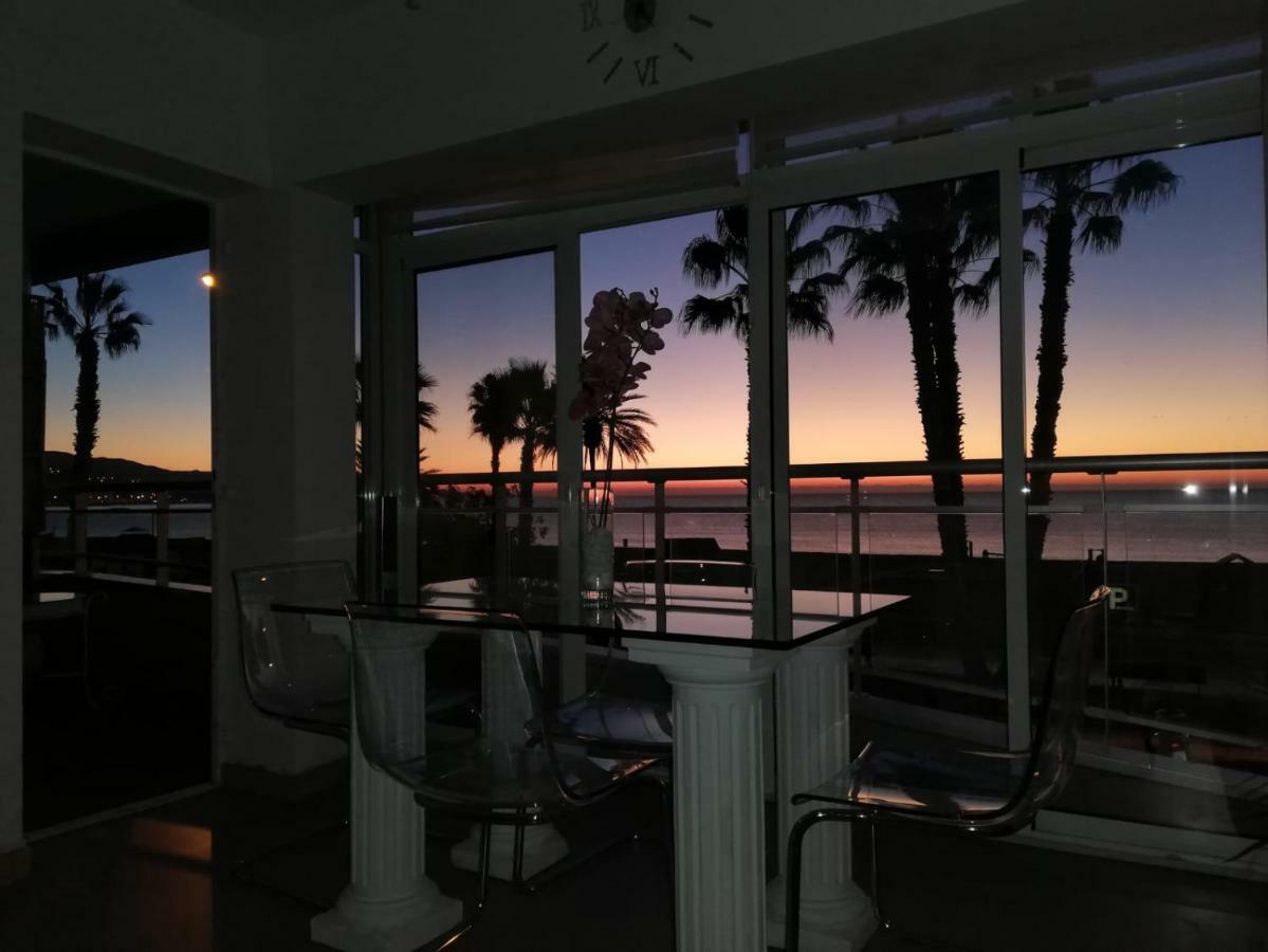 Apartamento Lujo Frente Al Mar Centro De Malaga Bagian luar foto